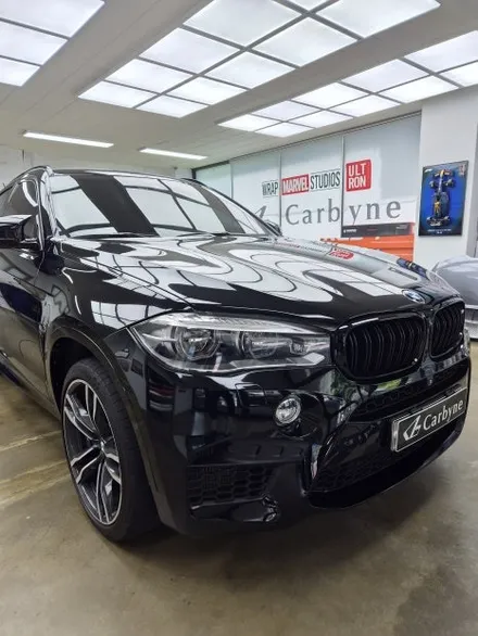 수원 랩핑, 유광 블랙은 실력을 숨길 수 없는 색입니다. BMW X6M 전체 랩핑. / 경기 화성
