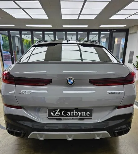 광교 랩핑, BMW X6 고광택 랩핑. 역동적인 매력을 가득 담은 사례. / 경기 화성