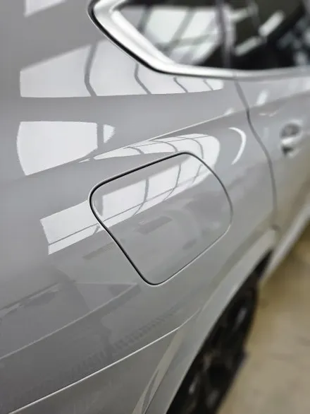 광교 랩핑, BMW X6 고광택 랩핑. 역동적인 매력을 가득 담은 사례. / 경기 화성