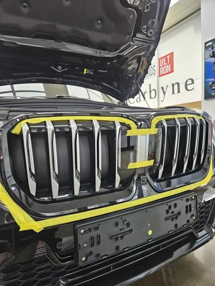 분당 수지 랩핑, BMW X1 키드니 그릴 랩핑도 순정스럽게. / 경기 화성