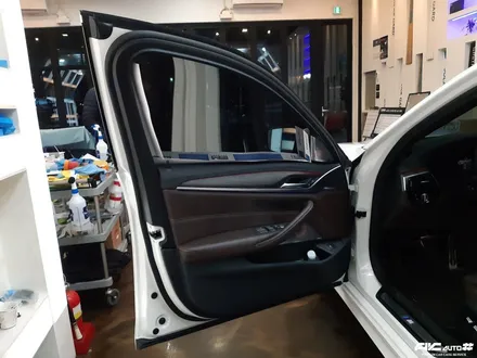 파주일산 BMW 520d(G30) 기존필름 제거후 솔라가드 퀀텀 썬팅 시공. / 고양 덕양구 동산동
