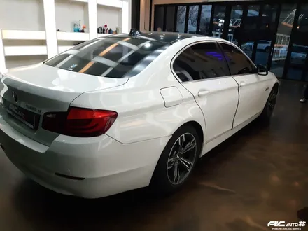 BMW 520D (F10) 기존필름 제거 후 디텍 오로라 썬팅 시공 파주 일산 김포 시공점. / 고양 덕양구 동산동