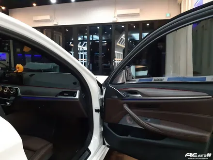 파주일산 BMW 520d(G30) 기존필름 제거후 솔라가드 퀀텀 썬팅 시공. / 고양 덕양구 동산동