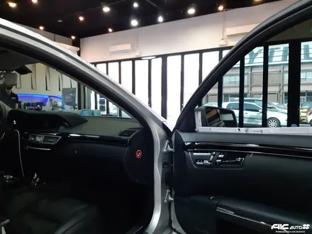 벤츠 S350(W221) 기존 썬팅지 제거후 디텍 오로라 파주 썬팅 시공. / 고양 덕양구 동산동