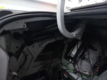 BMW F10 5시리즈 고장난 스프링 전동트렁크로 교체 장착. / 고양 덕양구 동산동
