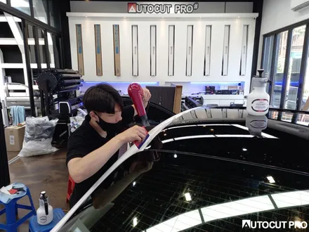 벤츠 E400 기존 루프스킨 제거후 파주 탑폴리에 루프스킨 시공. by 오토컷프로샵 파주점. / 고양 덕양구 동산동