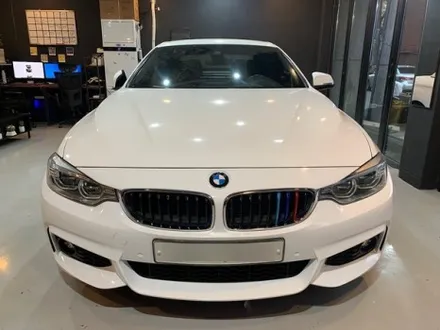 BMW 4시리즈 컨버터블 유광 화이트 랩핑 - 랩핑 보험처리 / 강남,개포,서초