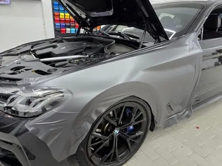 BMW 530i 반무광 사틴 다크 그레이 차량 전체 랩핑 / 강남,개포,서초