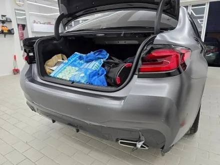 BMW 530i 반무광 사틴 다크 그레이 차량 전체 랩핑 / 강남,개포,서초