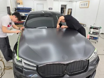 BMW 530i 반무광 사틴 다크 그레이 차량 전체 랩핑 / 강남,개포,서초
