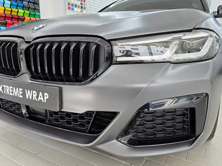 BMW 530i 반무광 사틴 다크 그레이 차량 전체 랩핑 / 강남,개포,서초