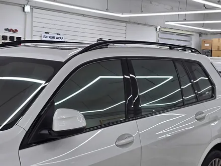 BMW 신형 X7 전체 크롬 죽이기 랩핑 시공 / 서울 강남