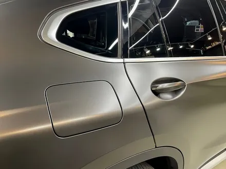 BMW X4 \'사틴 다크 바솔트\' 전체 랩핑 - 자동차 랩핑 비용 / 강남,개포,서초