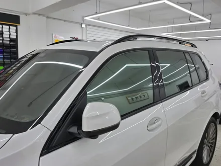 BMW 신형 X7 전체 크롬 죽이기 랩핑 시공 / 서울 강남