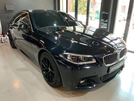 BMW 550d 사틴 블랙&카본 전체 랩핑 - 카본 실내 랩핑 - 강남 랩핑 익스트림 랩 / 강남,개포,서초