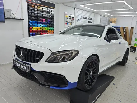 벤츠 C63 AMG 고광택 나르도 그레이 전체 랩핑, 강남 랩핑 / 서울 강남