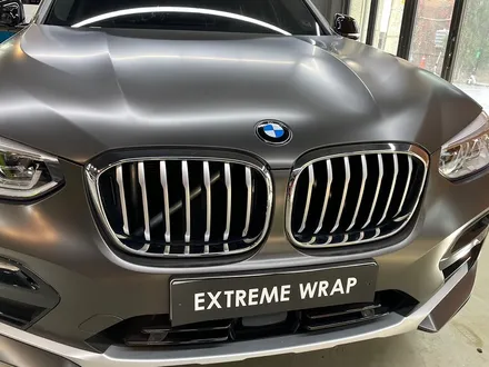 BMW X4 \'사틴 다크 바솔트\' 전체 랩핑 - 자동차 랩핑 비용 / 강남,개포,서초