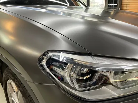 BMW X4 \'사틴 다크 바솔트\' 전체 랩핑 - 자동차 랩핑 비용 / 강남,개포,서초