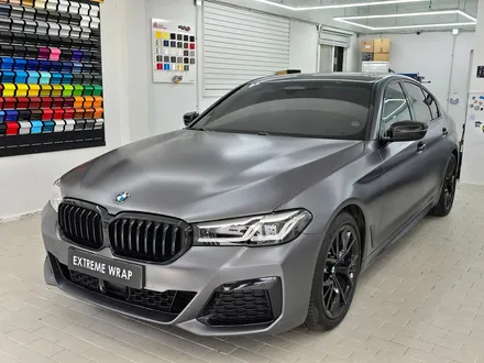 BMW 530i 반무광 사틴 다크 그레이 차량 전체 랩핑 / 강남,개포,서초