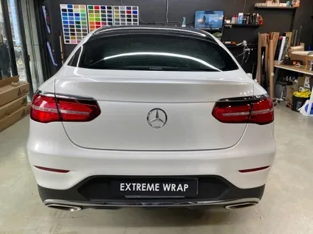 벤츠 GLC 350d 쿠페 \'화이트 펄\' 전체 랩핑 - 서초 랩핑샵 - GLC쿠페 랩핑 / 강남,개포,서초
