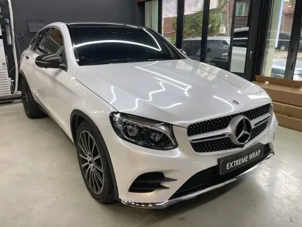 벤츠 GLC 350d 쿠페 \'화이트 펄\' 전체 랩핑 - 서초 랩핑샵 - GLC쿠페 랩핑 / 강남,개포,서초