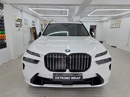 BMW 신형 X7 전체 크롬 죽이기 랩핑 시공 / 서울 강남