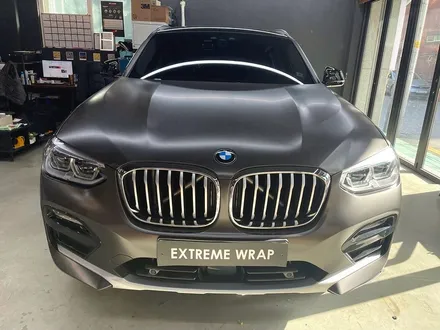BMW X4 \'사틴 다크 바솔트\' 전체 랩핑 - 자동차 랩핑 비용 / 강남,개포,서초