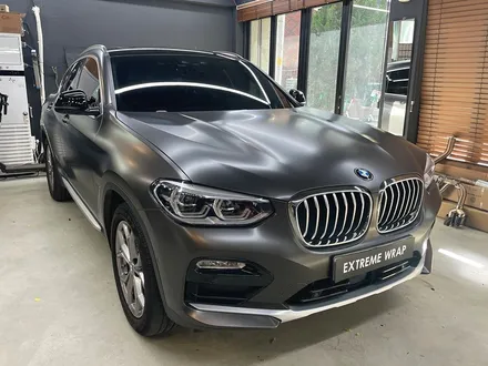 BMW X4 \'사틴 다크 바솔트\' 전체 랩핑 - 자동차 랩핑 비용 / 강남,개포,서초