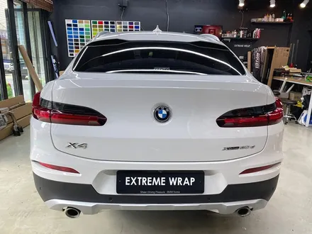 BMW X4 \'사틴 다크 바솔트\' 전체 랩핑 - 자동차 랩핑 비용 / 강남,개포,서초