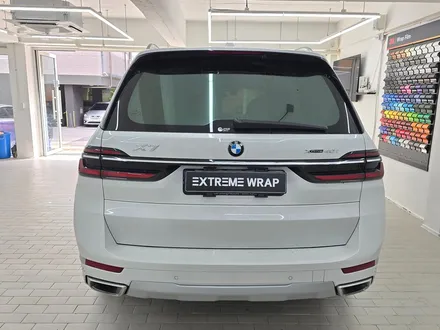 BMW 신형 X7 전체 크롬 죽이기 랩핑 시공 / 서울 강남