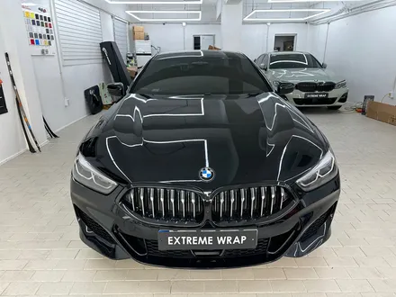BMW 840i 고광택 유광 블랙 전체랩핑 - 탑폴리에 8시리즈 / 강남,개포,서초