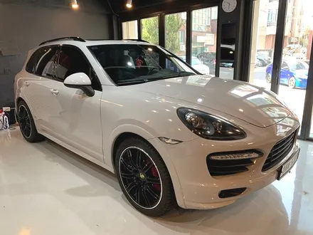 포르쉐 카이엔 GTS 시멘트 그레이 전체 랩핑 - 포르쉐 랩핑 - 강남 차량랩핑 / 강남,개포,서초