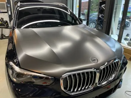 BMW X5 \'사틴 다크 바솔트\' 전체 랩핑 - 반무광 랩핑 - 차량 랩핑 / 강남,개포,서초