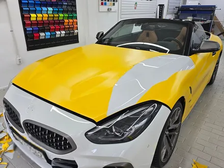 BMW Z4 m40i 강남 자동차 전체 랩핑 고광택 캔디 블루 / 서울 강남