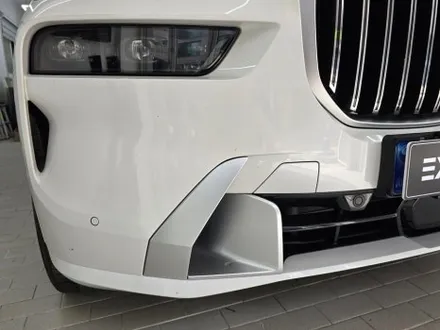 BMW 신형 X7 전체 크롬 죽이기 랩핑 시공 / 서울 강남
