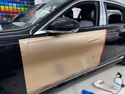 BMW 7시리즈 샴페인 골드, 블랙 PPF 투톤 시공, 코치라인으로 완성한 럭셔리 세단 / 서울 강남