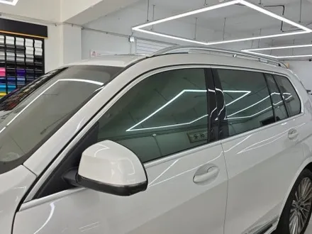 BMW 신형 X7 전체 크롬 죽이기 랩핑 시공 / 서울 강남