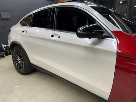 벤츠 GLC 350d 쿠페 \'화이트 펄\' 전체 랩핑 - 서초 랩핑샵 - GLC쿠페 랩핑 / 강남,개포,서초