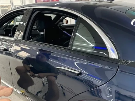 벤츠 신형 S63 AMG 크롬 죽이기, 부분 랩핑으로 달라진 차량 분위기 / 서울 강남