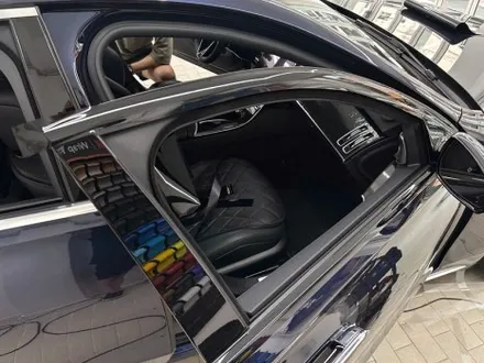 벤츠 신형 S63 AMG 크롬 죽이기, 부분 랩핑으로 달라진 차량 분위기 / 서울 강남