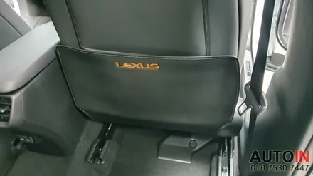 i♥오토인 렉서스 UX250h F-Sport 차량용품 장착 (틈새쿠션, 시트 킥커버, 도어 로고램프, 신형 번호판가이드)