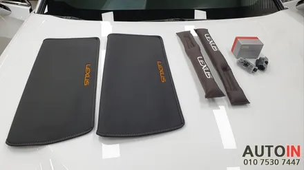 i♥오토인 렉서스 UX250h F-Sport 차량용품 장착 (틈새쿠션, 시트 킥커버, 도어 로고램프, 신형 번호판가이드)