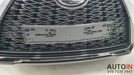 i♥오토인 렉서스 UX250h F-Sport 차량용품 장착 (틈새쿠션, 시트 킥커버, 도어 로고램프, 신형 번호판가이드)