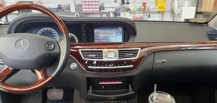 i♥오토인 2008년식 벤츠 S550 계기판 일체형 안드로이드올인원 장착 및 엠비언트 라이트 튜닝하러 대전으로 출발