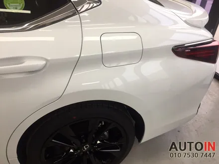 i♥오토인 렉서스 뉴ES300h F Sport 신차 패키지 / 레인보우 i90 Black 썬팅+신형 번호판 가이드+뒷좌석 열선+PPF 4종