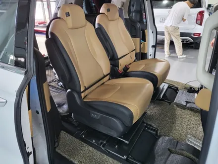 부산 카니발 튜닝 전문점 올댓에서 차박용 회전브라켓 장착완료 / 부산, 기장