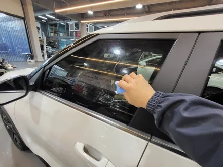 부산 해운대 기장 광안동 기아 셀토스 가솔린 시그니처 스노우화이트펄 신차패키지 썬팅 풍절음킷 신차검수 서비스 탁송 / 부산, 기장