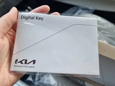 부산 기장 카니발 썬팅과 블랙박스 바닥튜닝이랑 사이드스텝까지 모두 시공했습니다. / 부산, 기장