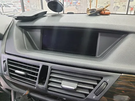 BMW X1 E84 안드로이드 올인원 네비게이션 매립