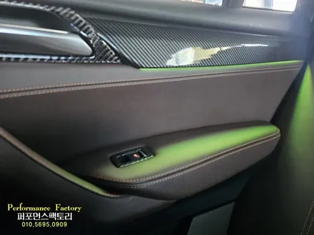 BMW X4 자동차 실내 순정형 가변 엠비언트 라이트 시공하기